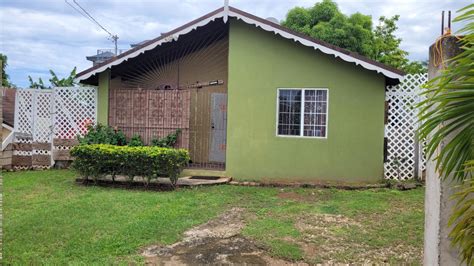 House For Sale: RHYNE PARK VILLAGE, Montego .